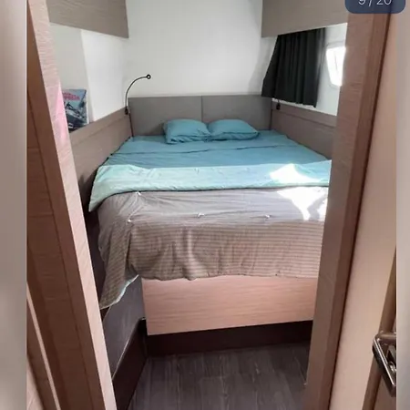 Frühstückspension D'hote Sur Voilier Tres Luxueux *